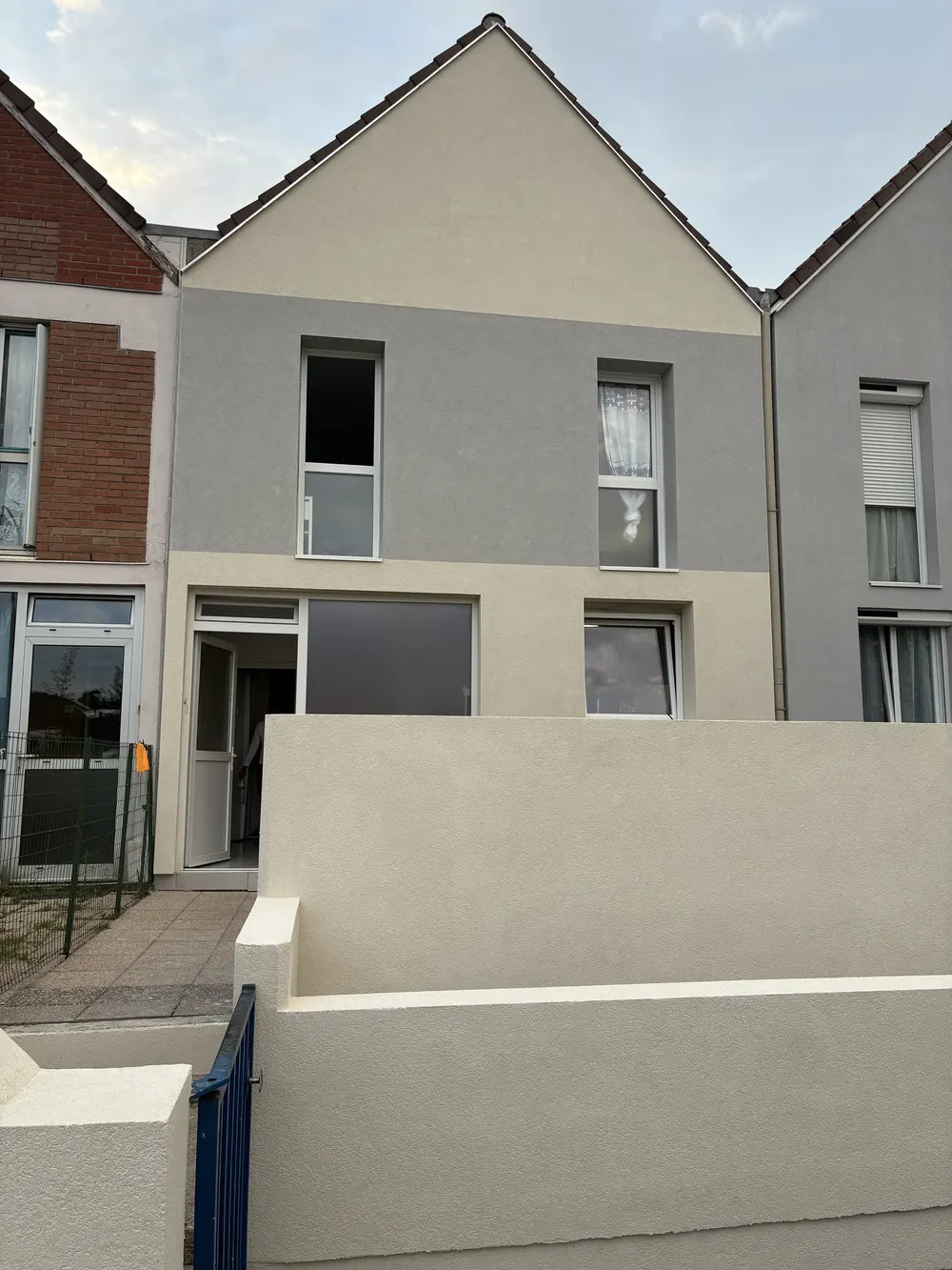 Façade et enduit, maison individuelle