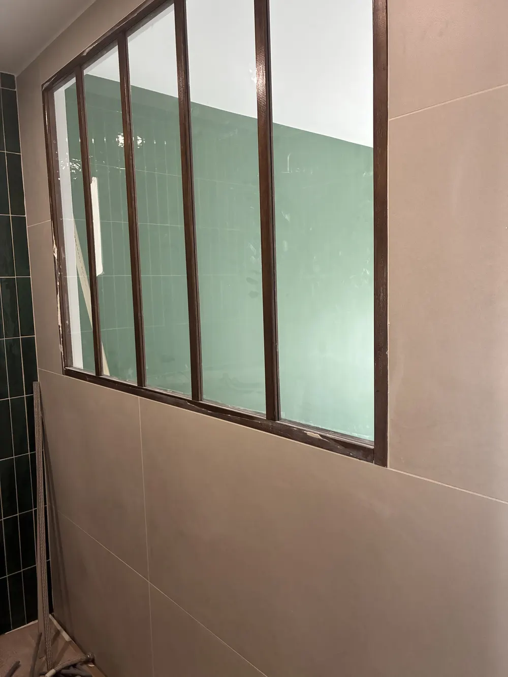 Salle de bain et verrière